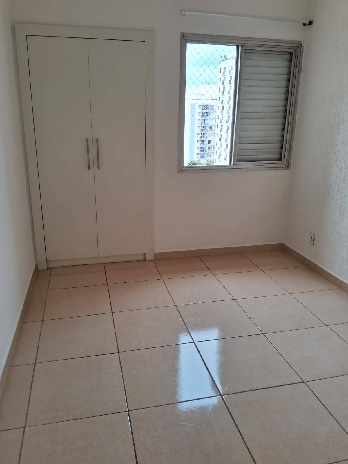 Apartamento à venda com 2 quartos, 69m² - Foto 5