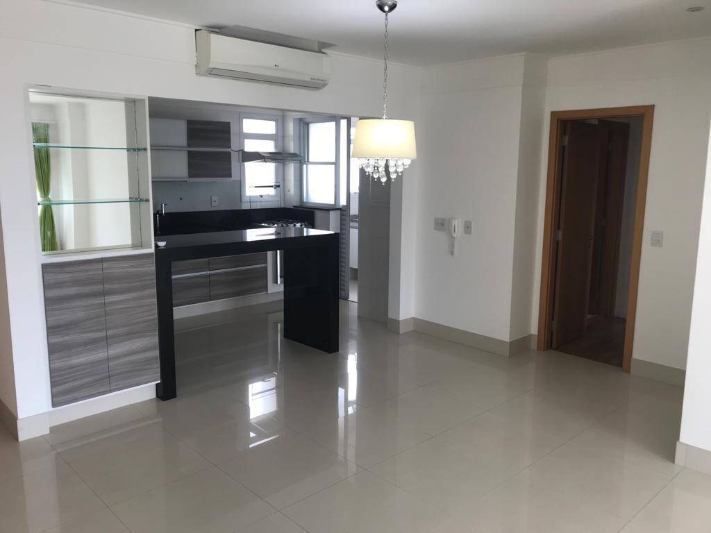 Apartamento para alugar com 3 quartos, 106m² - Foto 13