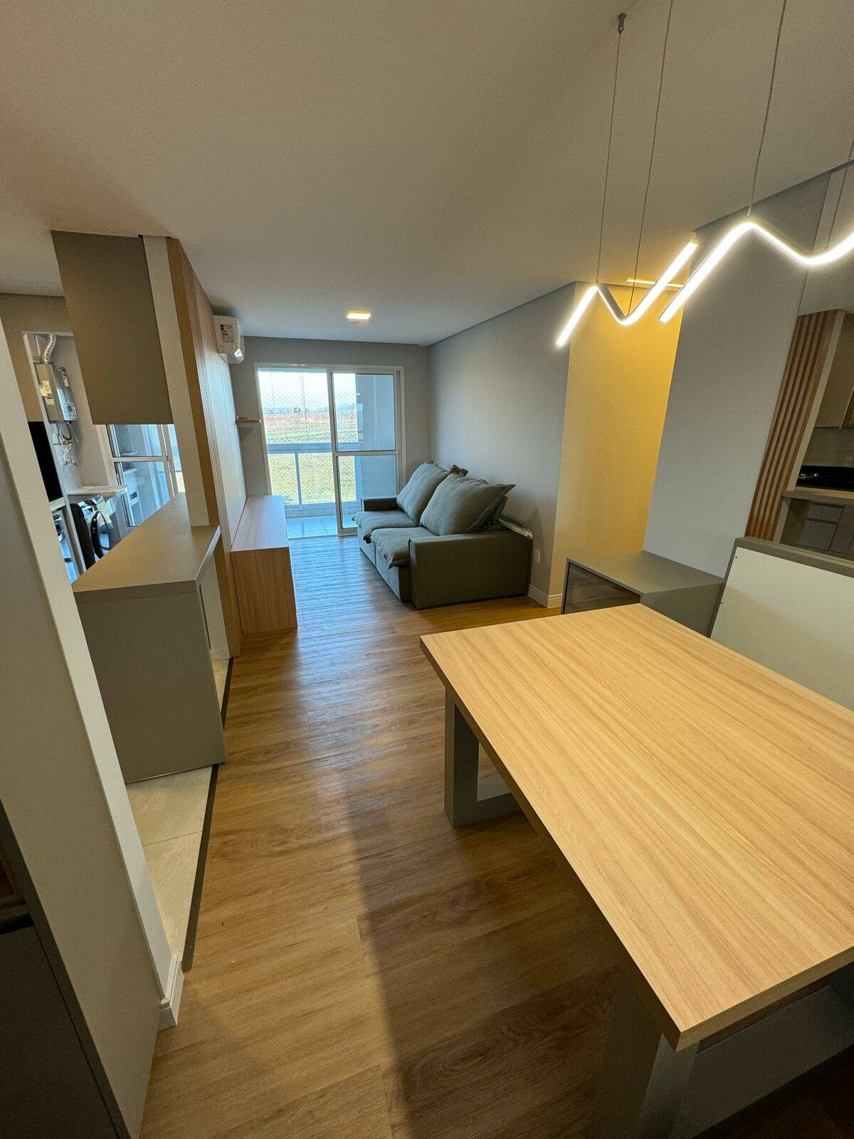 Apartamento à venda com 3 quartos, 80m² - Foto 2